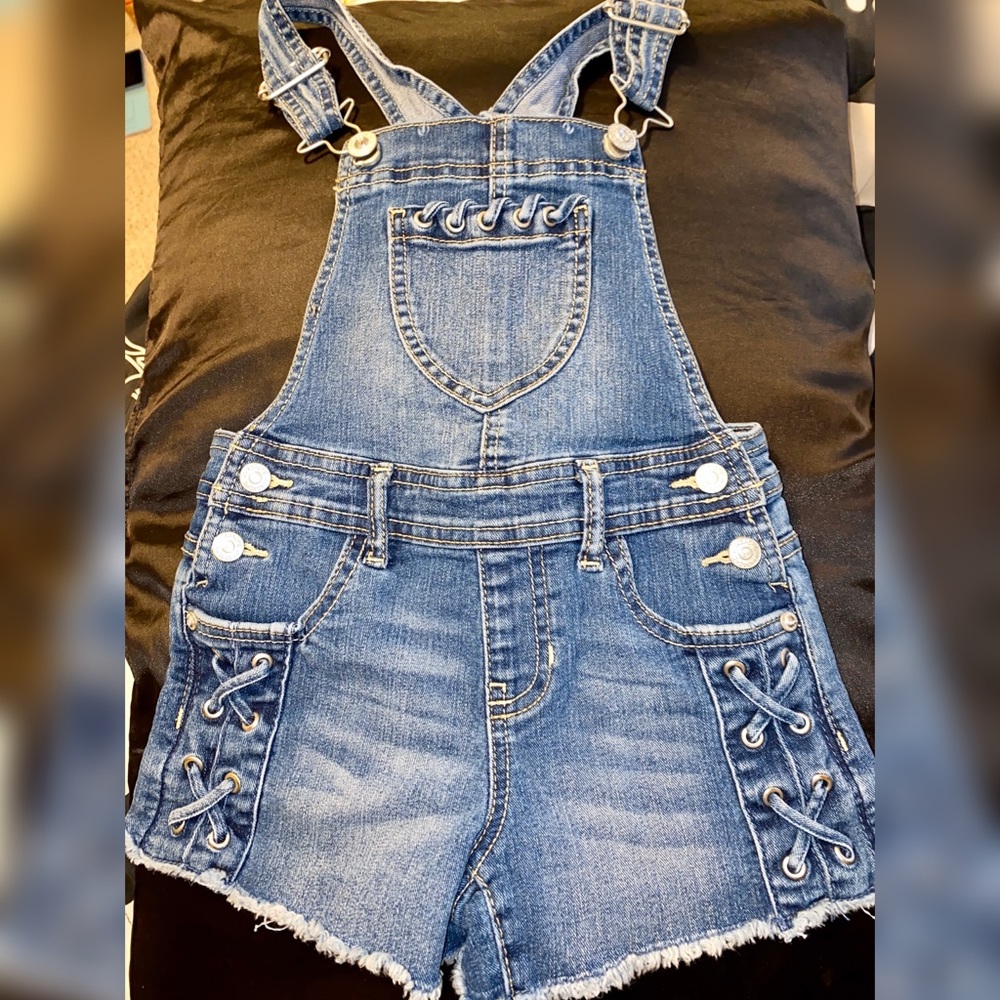 Jean shortalls size 6 - 6X